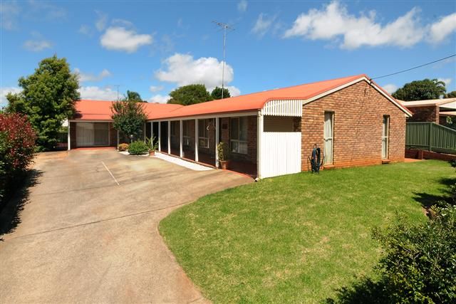 18 Stumm Street, KEARNEYS SPRING QLD 4350