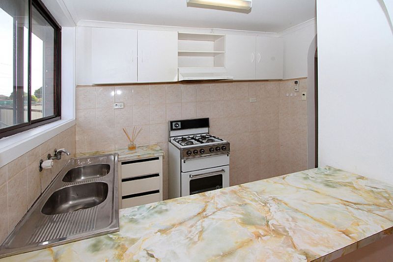 1/42 Pinewood Drive, THOMASTOWN, VIC 3074