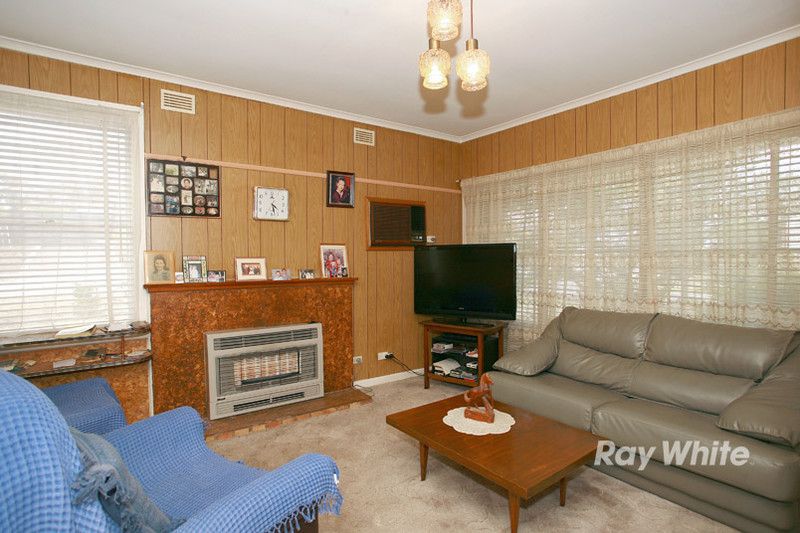 21 Chestnut Road, DOVETON, VIC 3177
