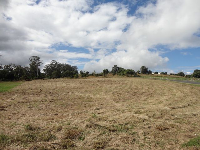 12 Beaumont Avenue, HIGHFIELDS, QLD 4352