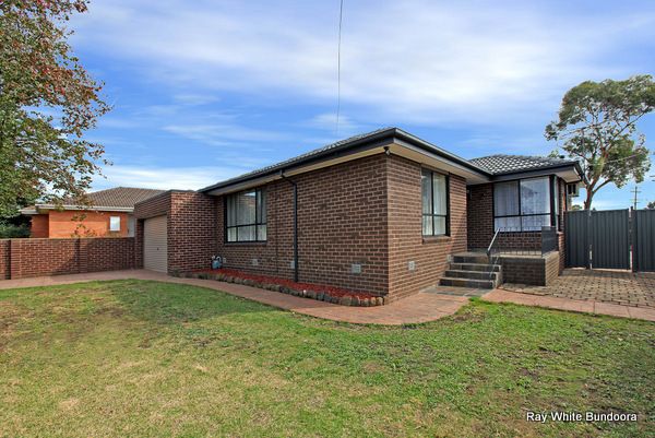 10 Neilsen Crescent, BUNDOORA VIC 3083