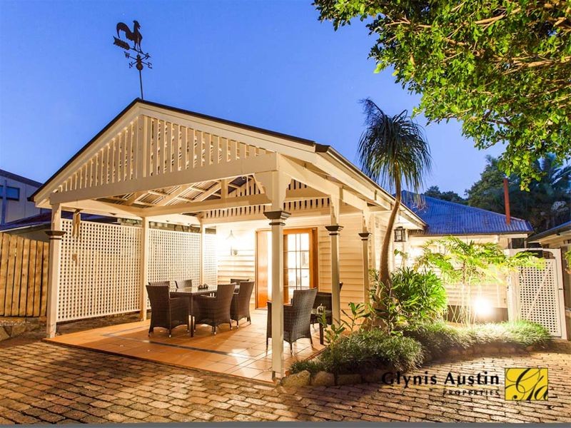 52 Lizzie Street, BARDON, QLD 4065