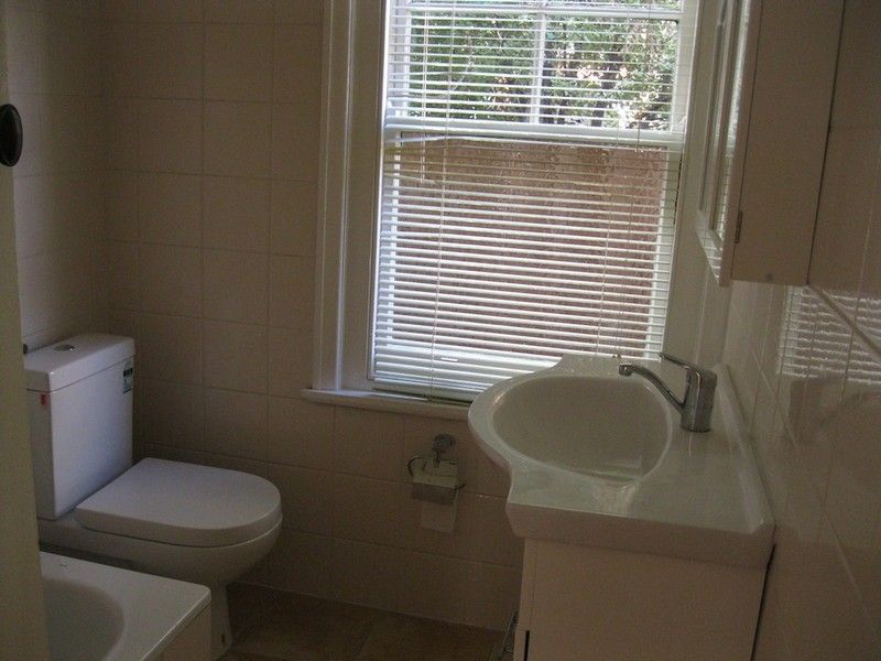 1140 Dandenong Road, CARNEGIE, VIC 3163