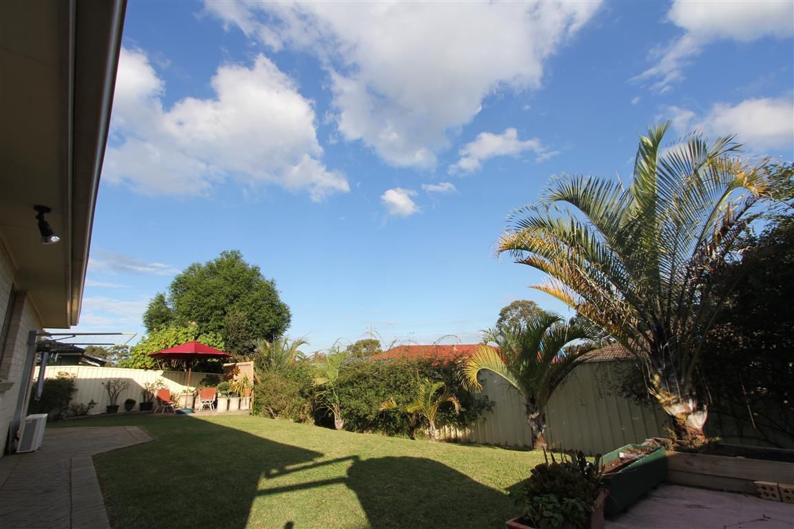2 Duntroon Close, HAMLYN TERRACE, NSW 2259
