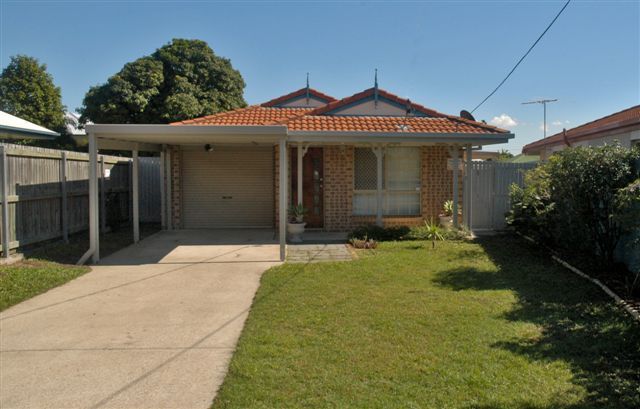 64 Gatling Road, CANNON HILL, QLD 4170