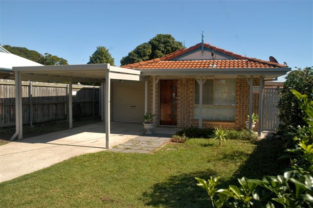 64 Gatling Road, CANNON HILL QLD 4170