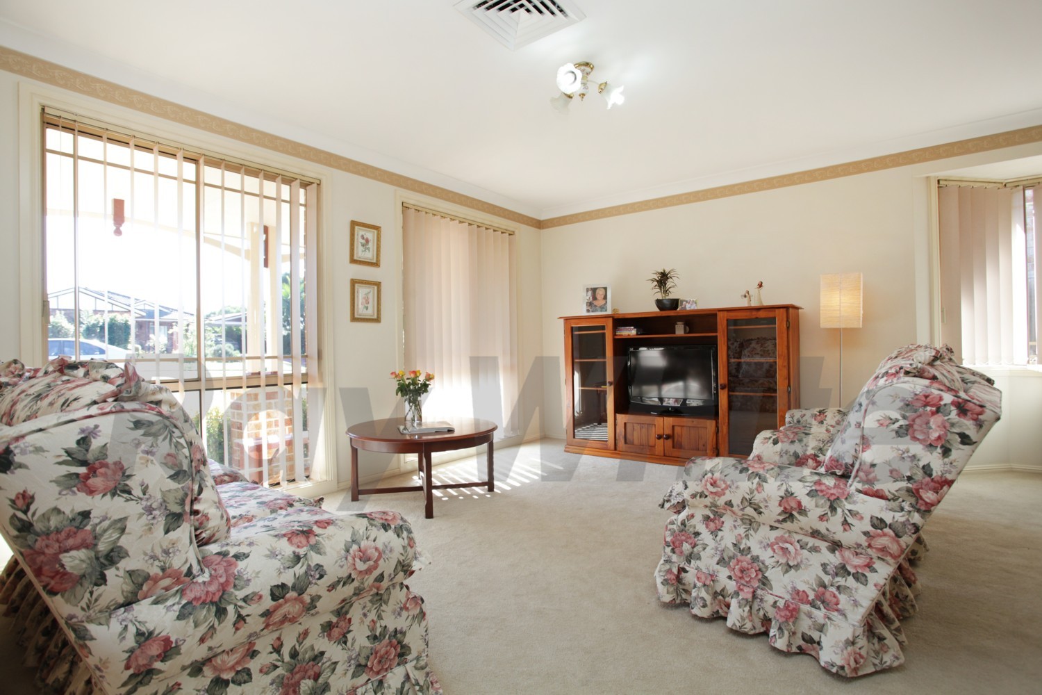14 The Lakes Drive, GLENMORE PARK, NSW 2745