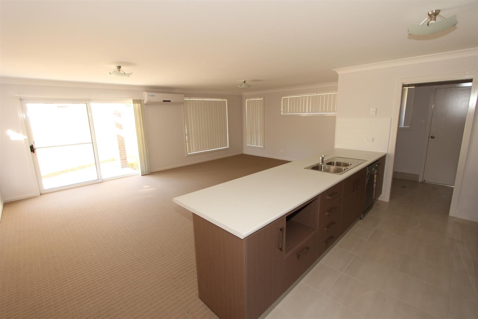45 De'Lisle Drive, WATANOBBI, NSW 2259