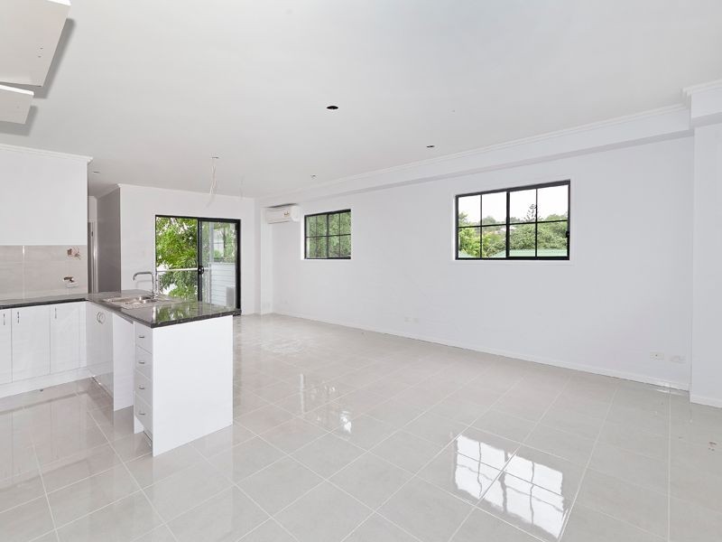 25A Ashby Street, Fairfield, QLD 4103