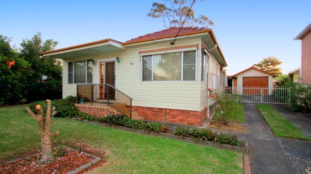 10 Emery Avenue, YAGOONA NSW 2199