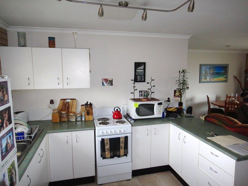 2/3 Akeringa Place, MOOLOOLABA, QLD 4557