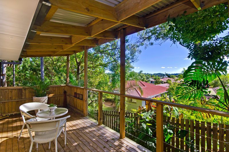 3 Daisy Street, ELANORA QLD 4221