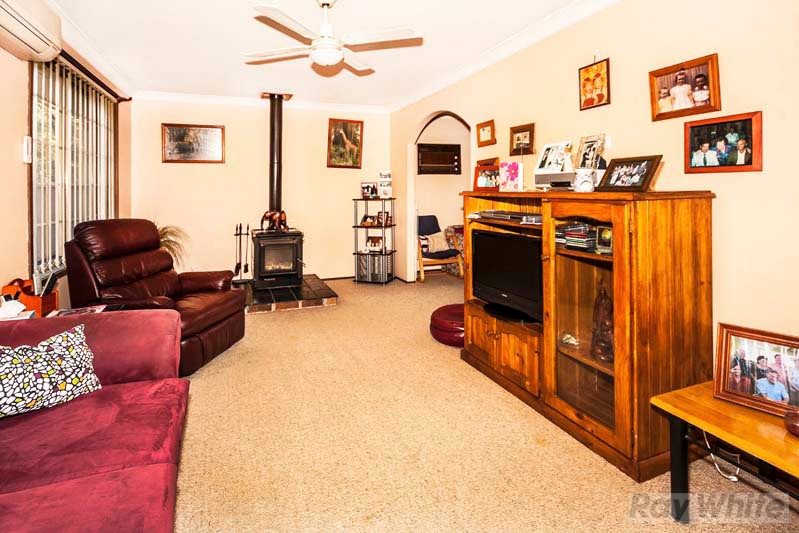 11 Timothy Place, EDENSOR PARK, NSW 2176