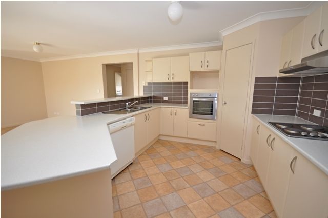 2 Melissa Place, DECEPTION BAY, QLD 4508