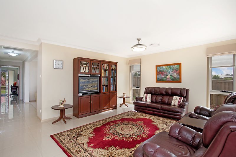 ABERGLASSLYN, NSW 2320