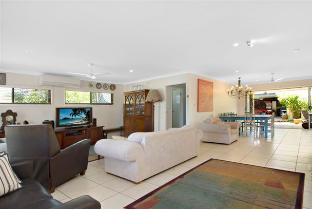 30 Dalby Street, MAROOCHYDORE, QLD 4558