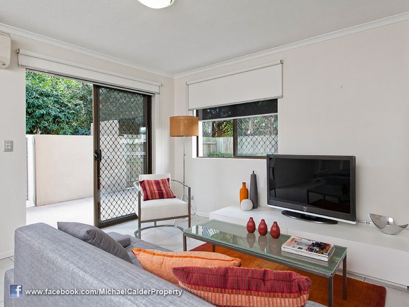 2/23 Winchester Street, HAMILTON, QLD 4007