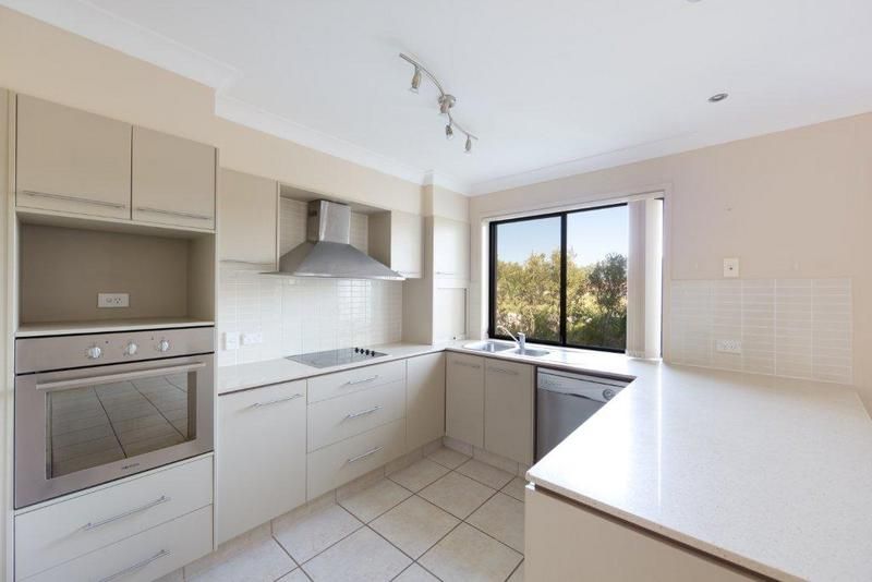 368 Pine Ridge Road, RUNAWAY BAY, QLD 4216