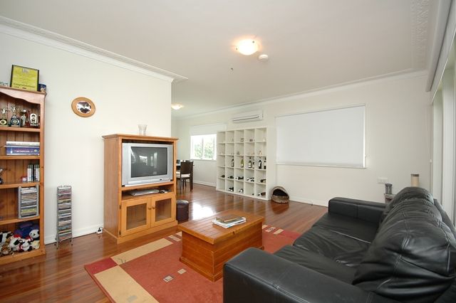27A Winchester Street, HAMILTON, QLD 4007