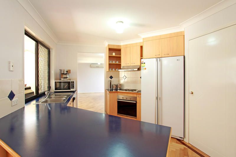24 Pfeiffer Place, MCDOWALL, QLD 4053