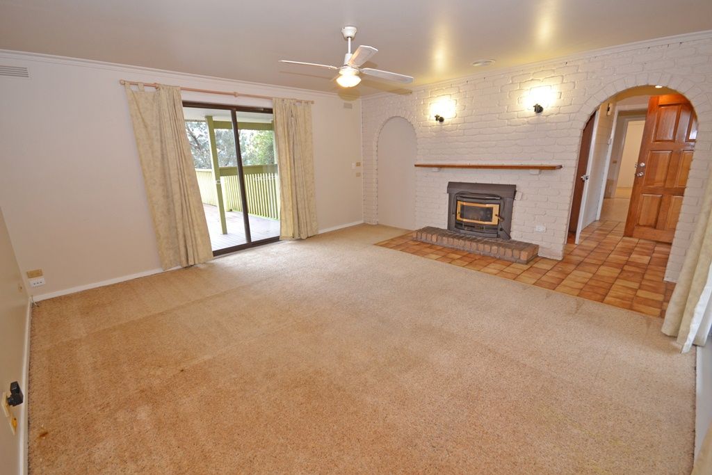 1 Hale Avenue, MOUNT CLEAR, VIC 3350