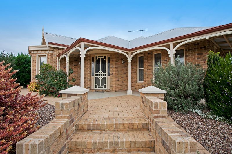 31 Shiraz Drive, WAURN PONDS, VIC 3216
