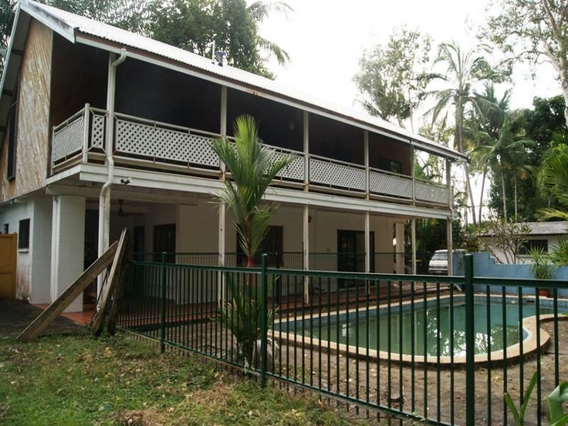 11 LANGLEY Road, PORT DOUGLAS QLD 4877