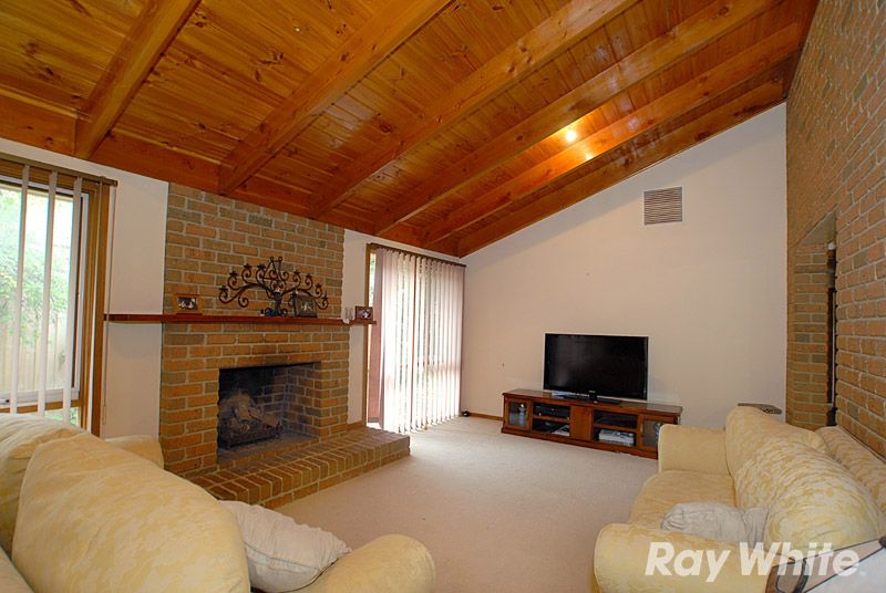 72 Segarta Circuit, FERNTREE GULLY, VIC 3156
