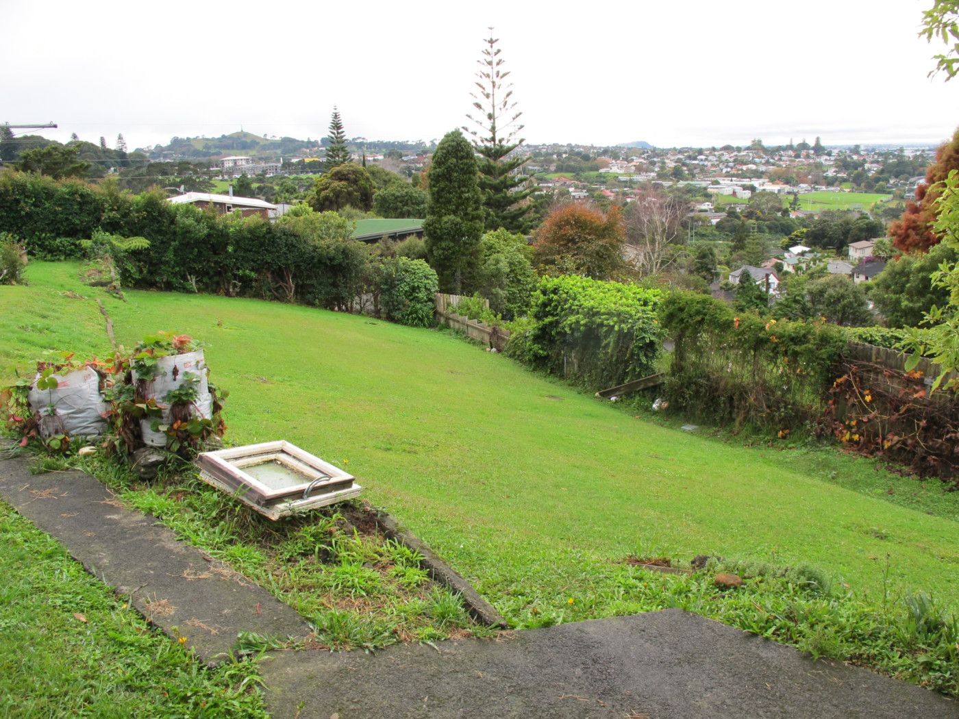 42 Carlton Street, HILLSBOROUGH, Auckland City