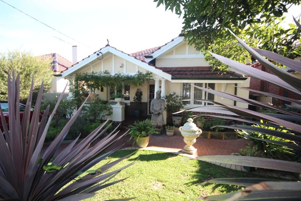 9 Matlock Street, MOUNT HAWTHORN WA 6016