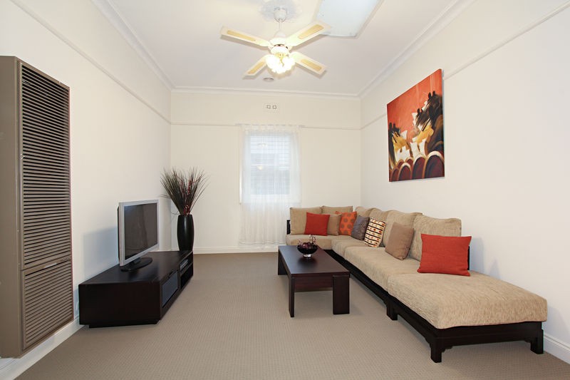 34 Clapham Road, HUGHESDALE, VIC 3166