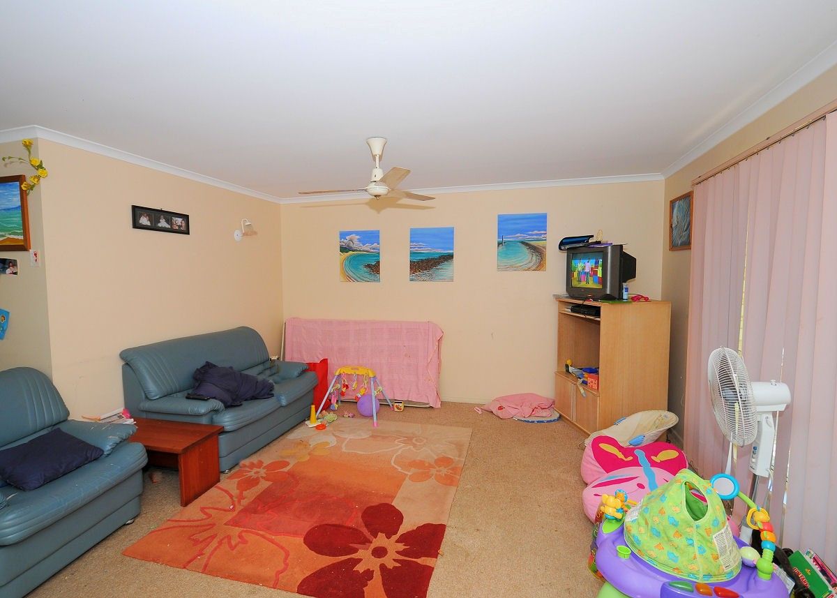 24 Wattlebird Lane, ELI WATERS, QLD 4655