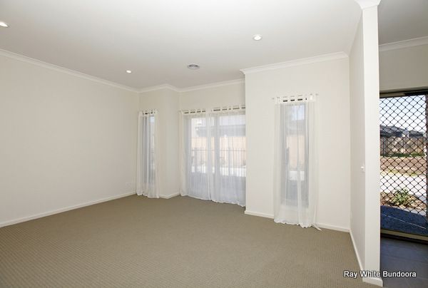 2/9 Hickling Road, MERNDA, VIC 3754