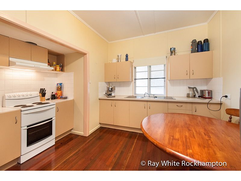154 Earl Street, BERSERKER, QLD 4701