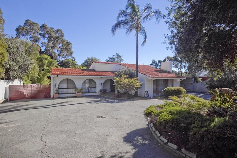 278 Lesmurdie Road, LESMURDIE, WA 6076