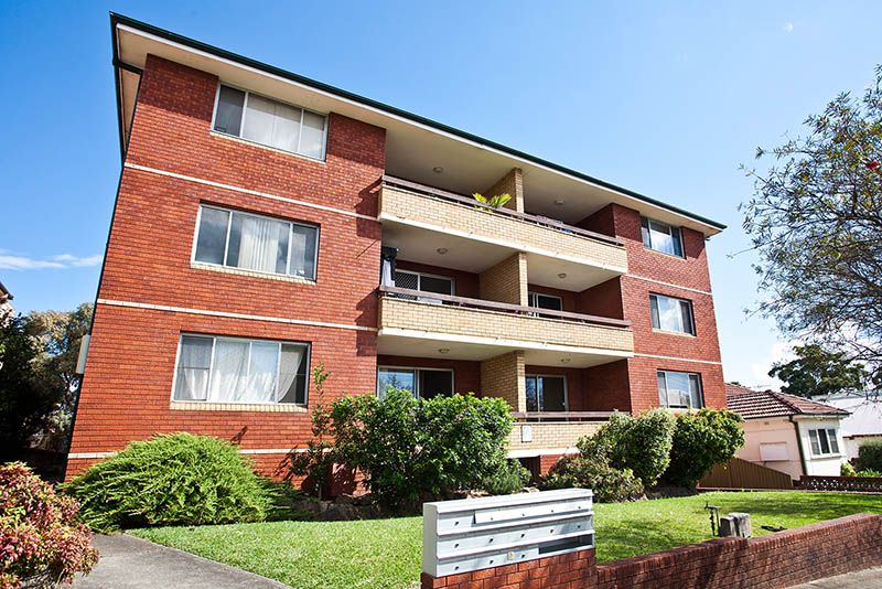 9 Apsley Street, PENSHURST NSW 2222
