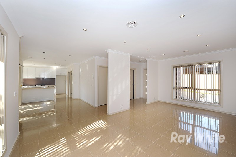 2/75 Linda Crescent, FERNTREE GULLY, VIC 3156