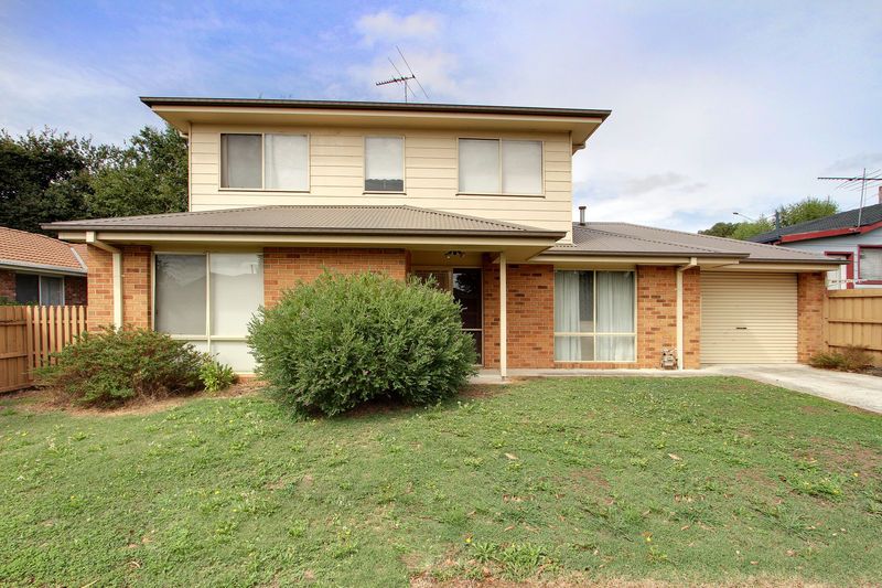 2  Jenkins Lane, CROYDON VIC 3136