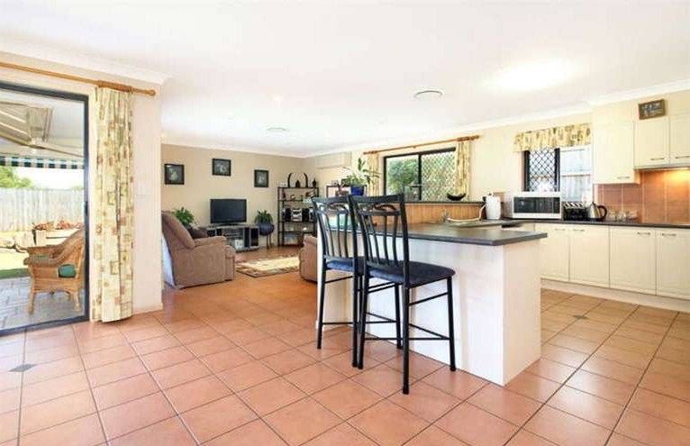 49 Clearmount Cresent, CARINDALE, QLD 4152