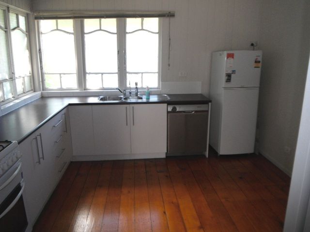 692 Kingsford Smith Drive, HAMILTON, QLD 4007