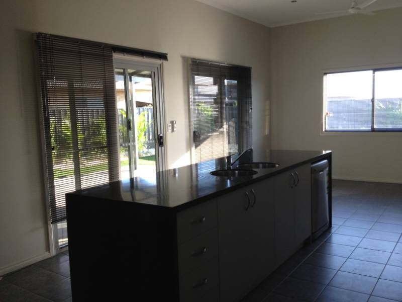 32 Rothschild Loop, KARRATHA, WA 6714