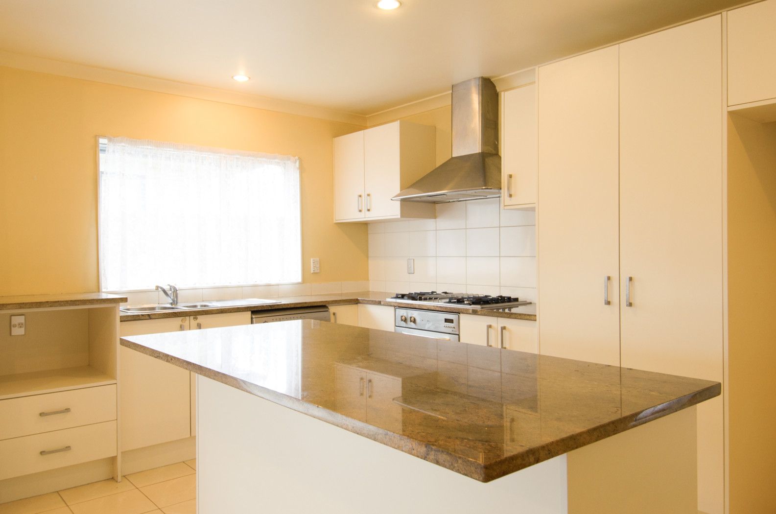 39 Donegal Park Drive, FLAT BUSH, Manukau City