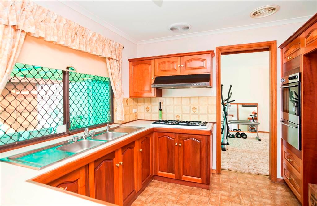 10 Ellaway Avenue, NORTH HAVEN, SA 5018
