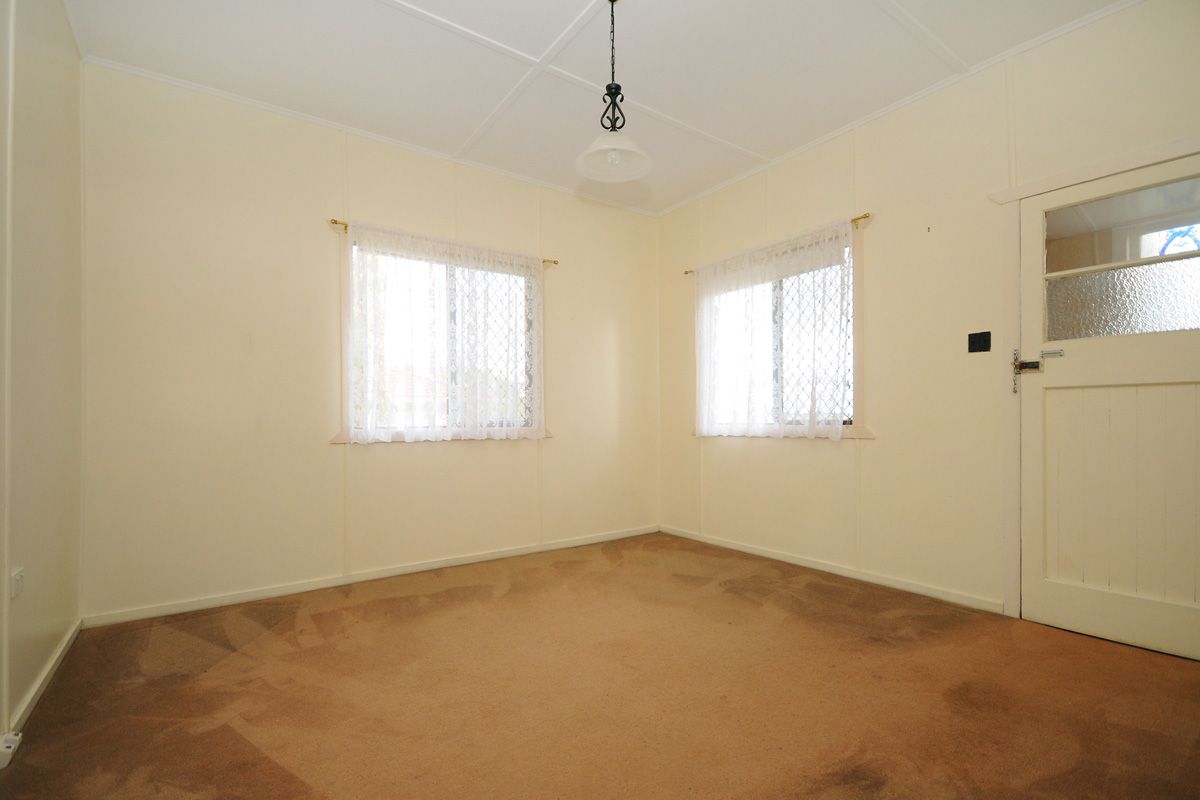28 McIntyre Street, Centenary Heights, QLD 4350