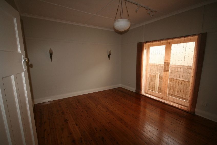 142 Urriara Street, QUEANBEYAN, NSW 2620
