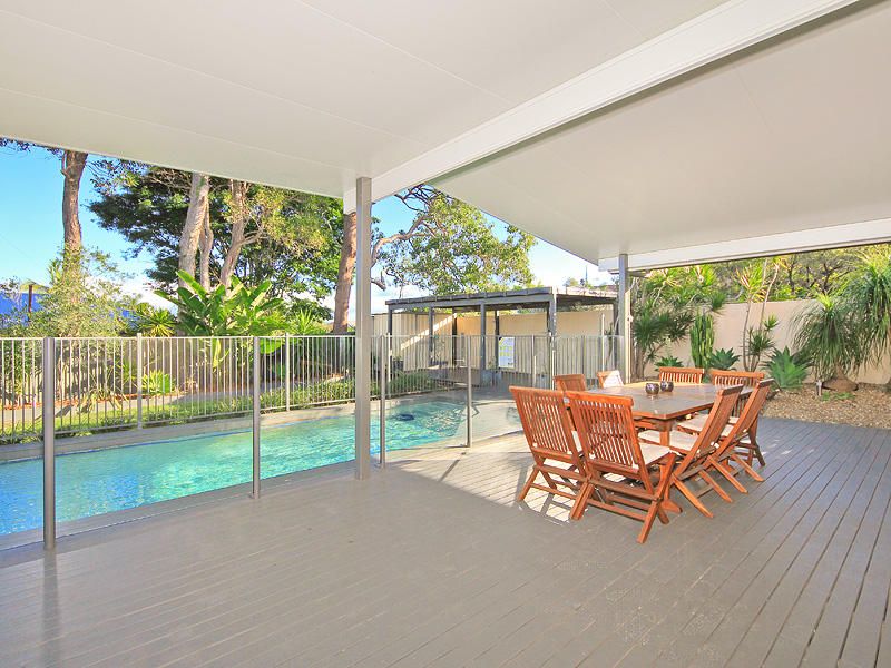 138 Bamboo Avenue, BENOWA, QLD 4217