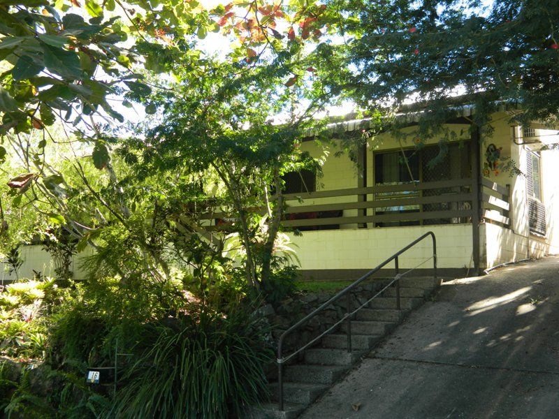 16 Beatrice Street, MOOROOBOOL, QLD 4870