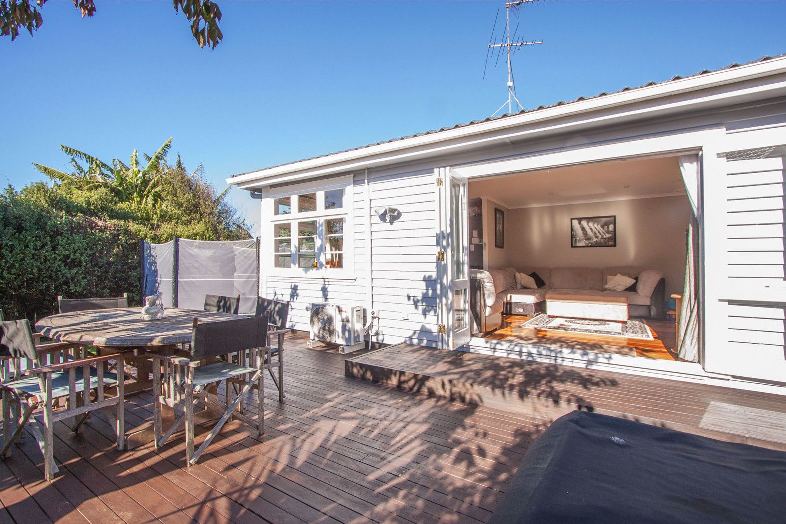 2/10 Coral Crescent, PANMURE, Auckland City