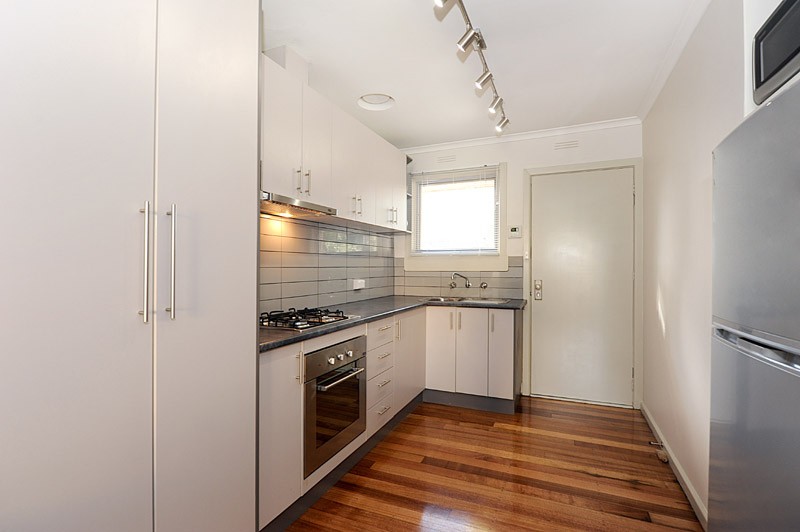 2/8 Simpson Road, FERNTREE GULLY, VIC 3156