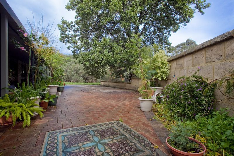 9 Balga Place, GOOSEBERRY HILL, WA 6076